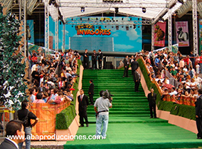 RENTA DE VALLAS TIPO POPOTILLO, VALLAS ANTIMOTIN, VALLAS TIPO BARRICADA Y RENTA DE GRADAS Y ALQUILER EN EL DF DE SALAS LOUNGE